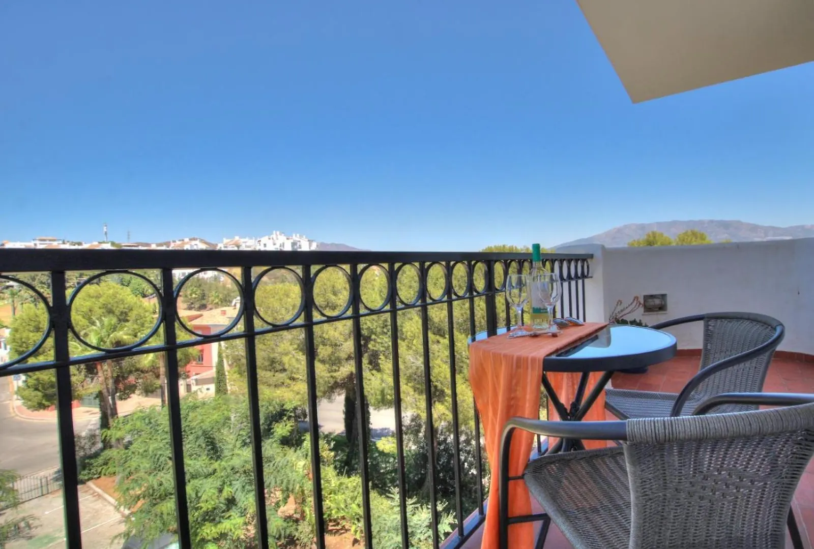 Apartment 18 Monte B, Miraflores, 2 Pools, Peaceful Views La Cala De Mijas