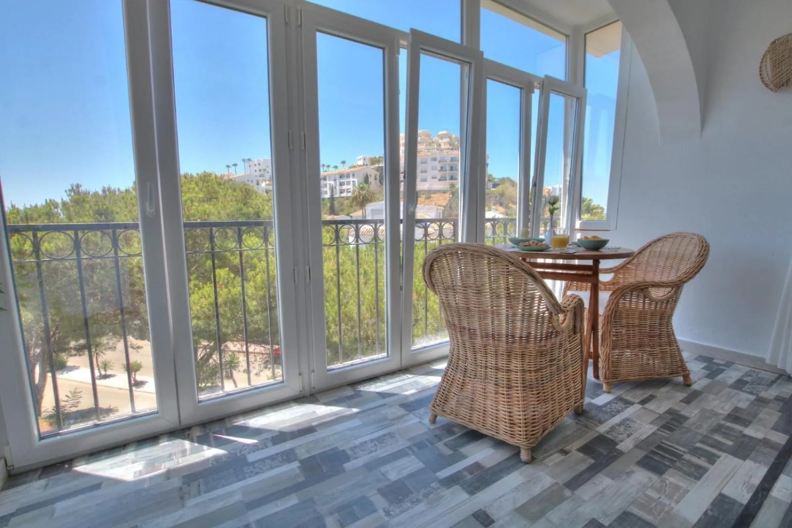 18 Monte B, Miraflores, 2 Pools, Peaceful Views contacts